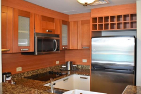 Parlor w Ocean & Lagoon view 2 guests + parking (F11)